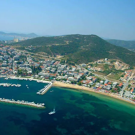 Iraklitsa Port View