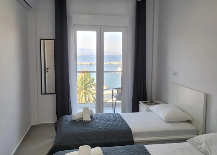 Daire Iraklitsa Port View *